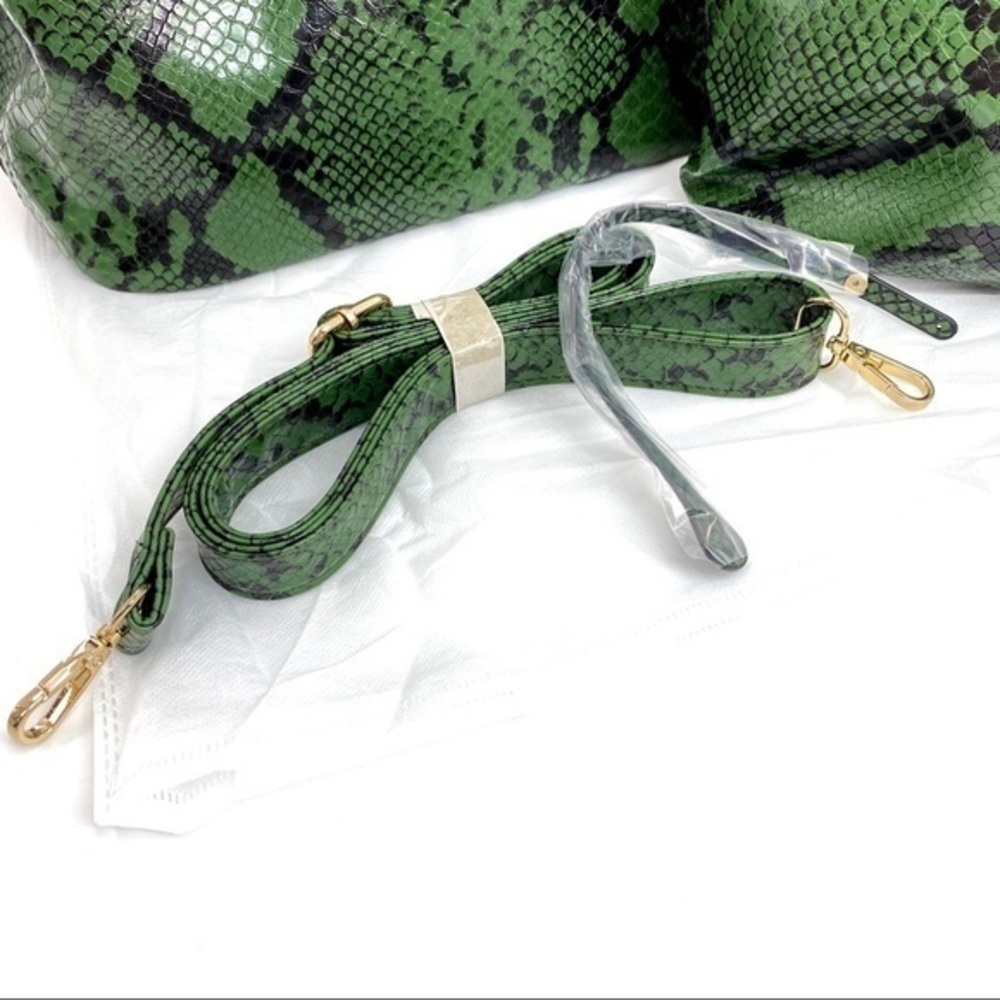 Python Snake Skin 2-in-1 Shoulder Bag - Picture 10 of 10